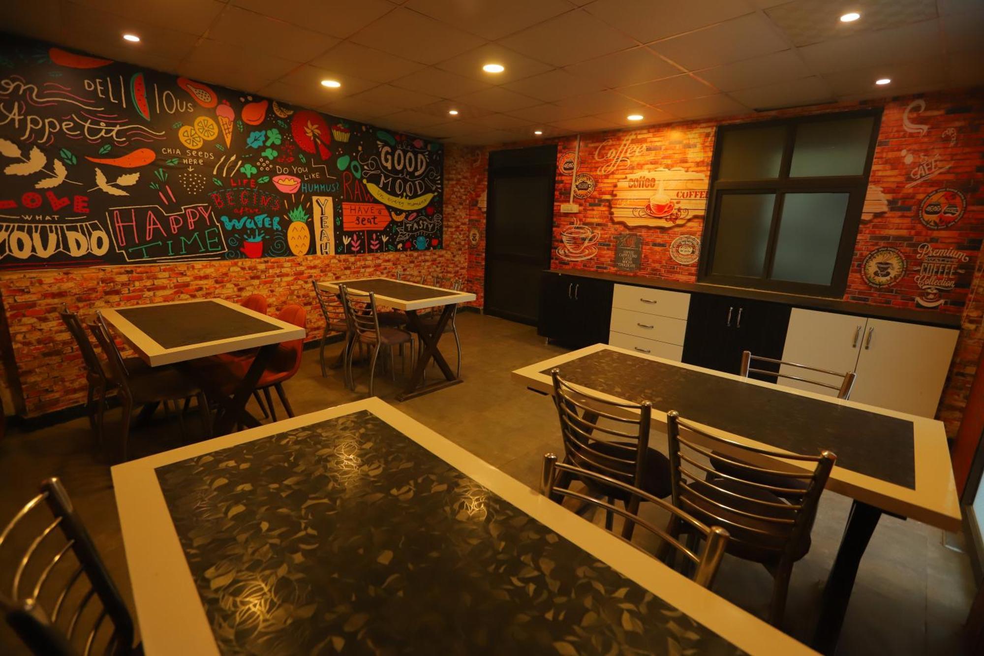 Hotel Almora Inn - Near By Delhi International Airport - With Free Airport Pickup And Drop ニューデリー エクステリア 写真