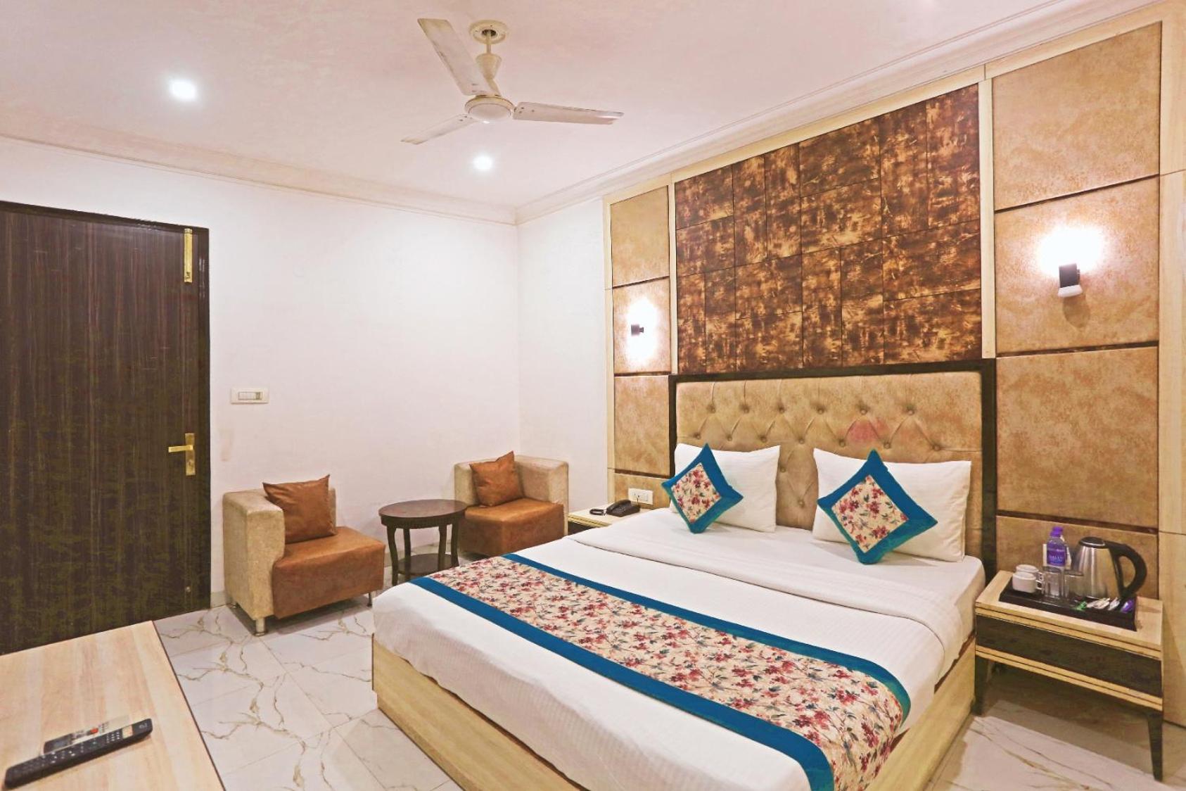 Hotel Almora Inn - Near By Delhi International Airport - With Free Airport Pickup And Drop ニューデリー エクステリア 写真