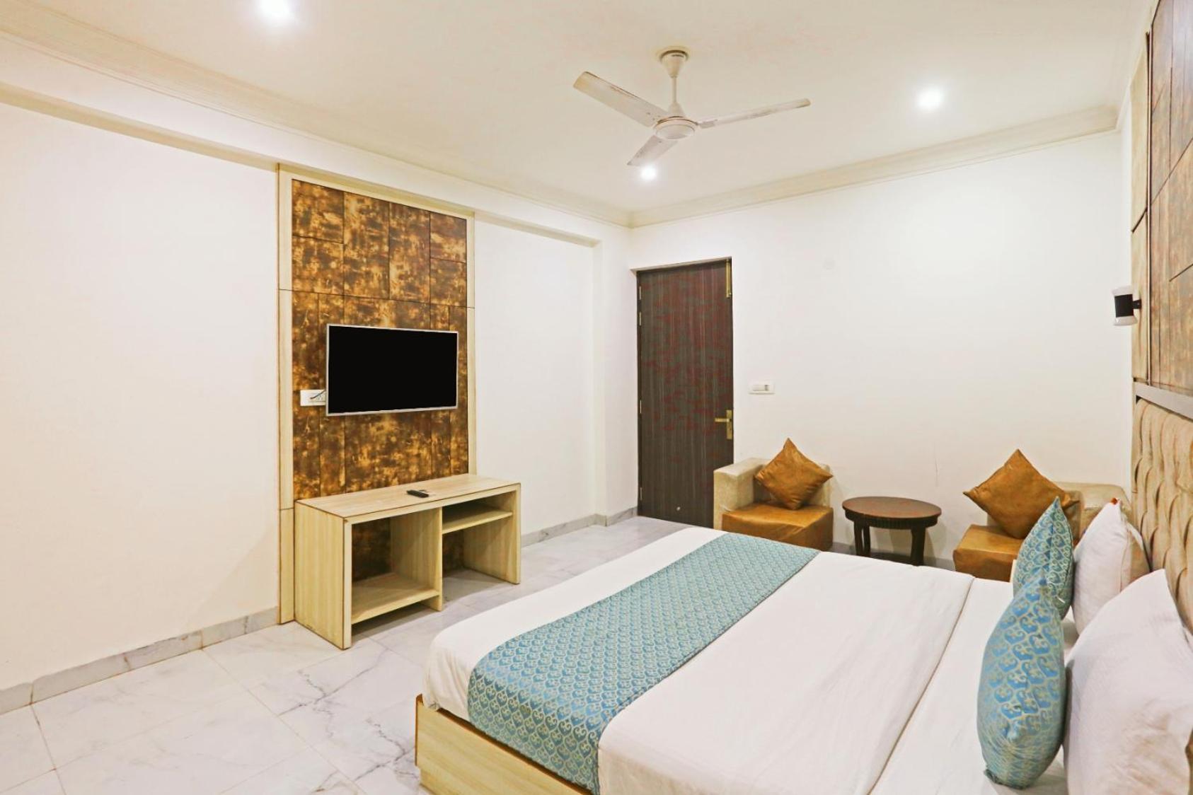 Hotel Almora Inn - Near By Delhi International Airport - With Free Airport Pickup And Drop ニューデリー エクステリア 写真