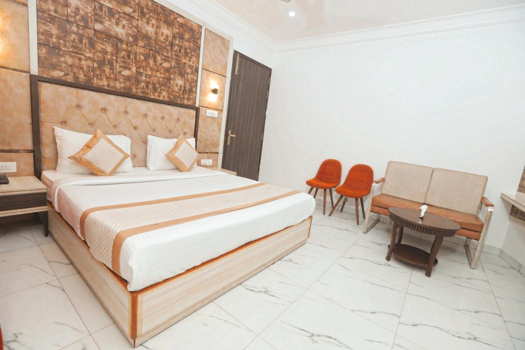 Hotel Almora Inn - Near By Delhi International Airport - With Free Airport Pickup And Drop ニューデリー エクステリア 写真
