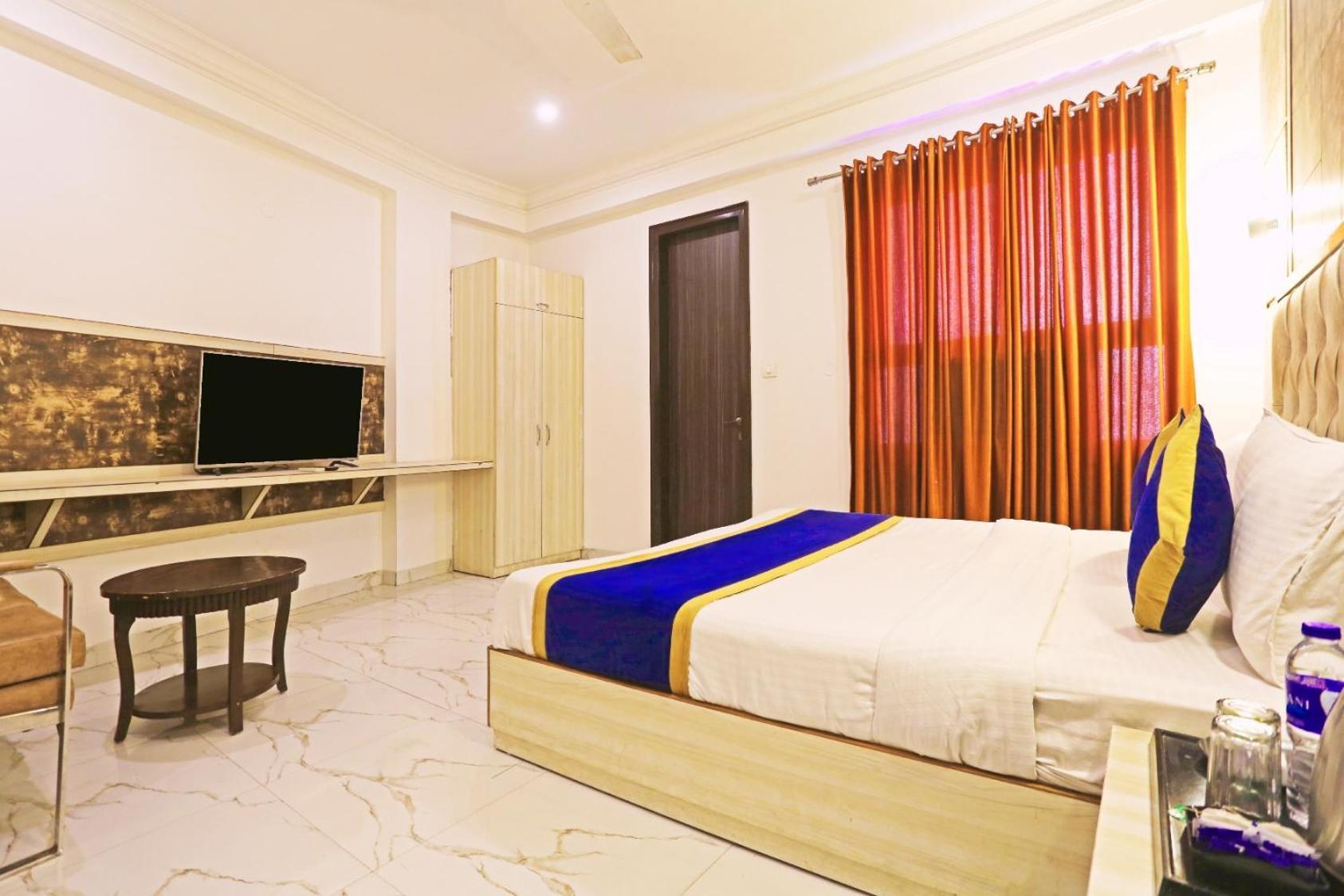 Hotel Almora Inn - Near By Delhi International Airport - With Free Airport Pickup And Drop ニューデリー エクステリア 写真