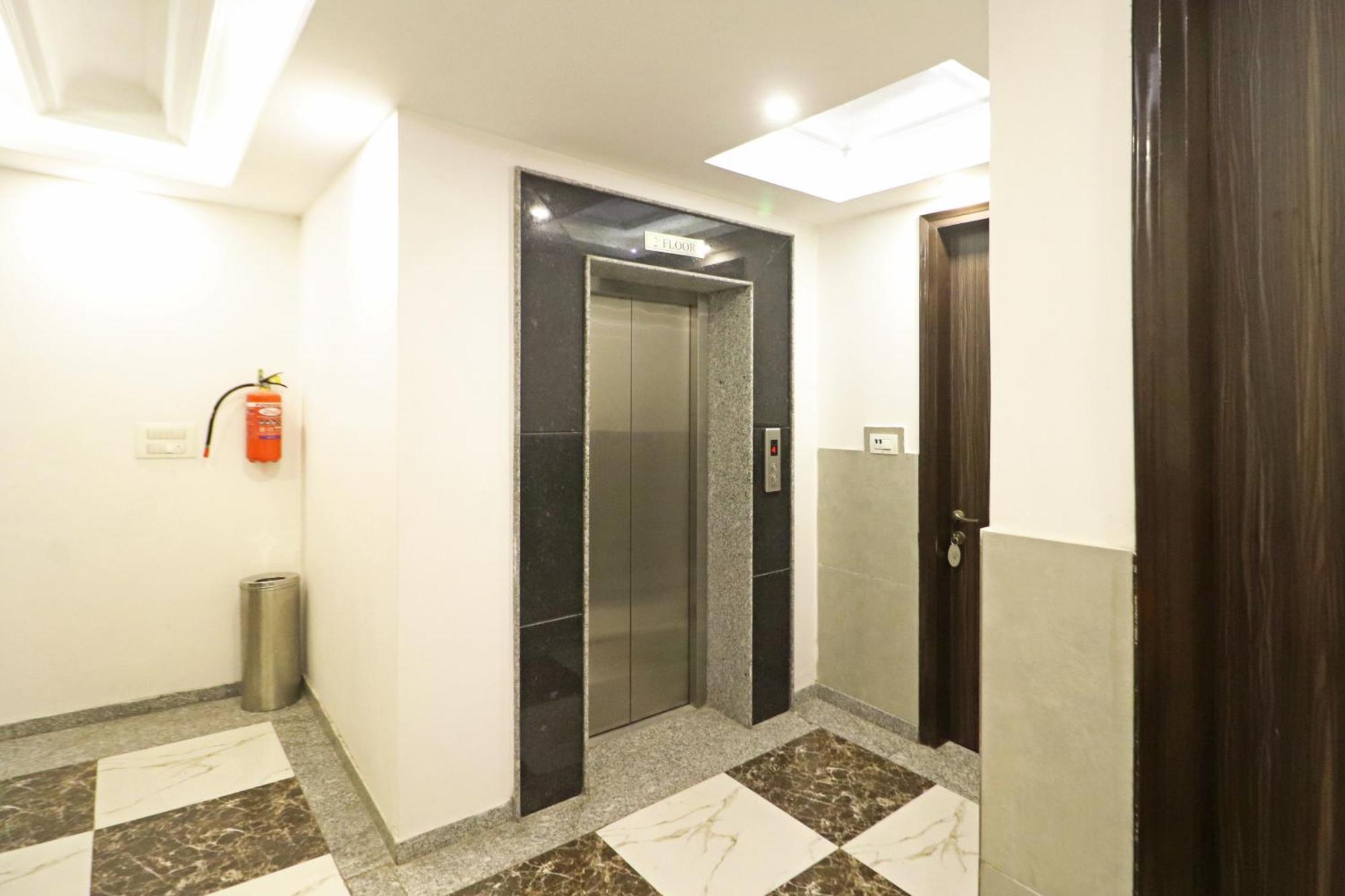 Hotel Almora Inn - Near By Delhi International Airport - With Free Airport Pickup And Drop ニューデリー エクステリア 写真
