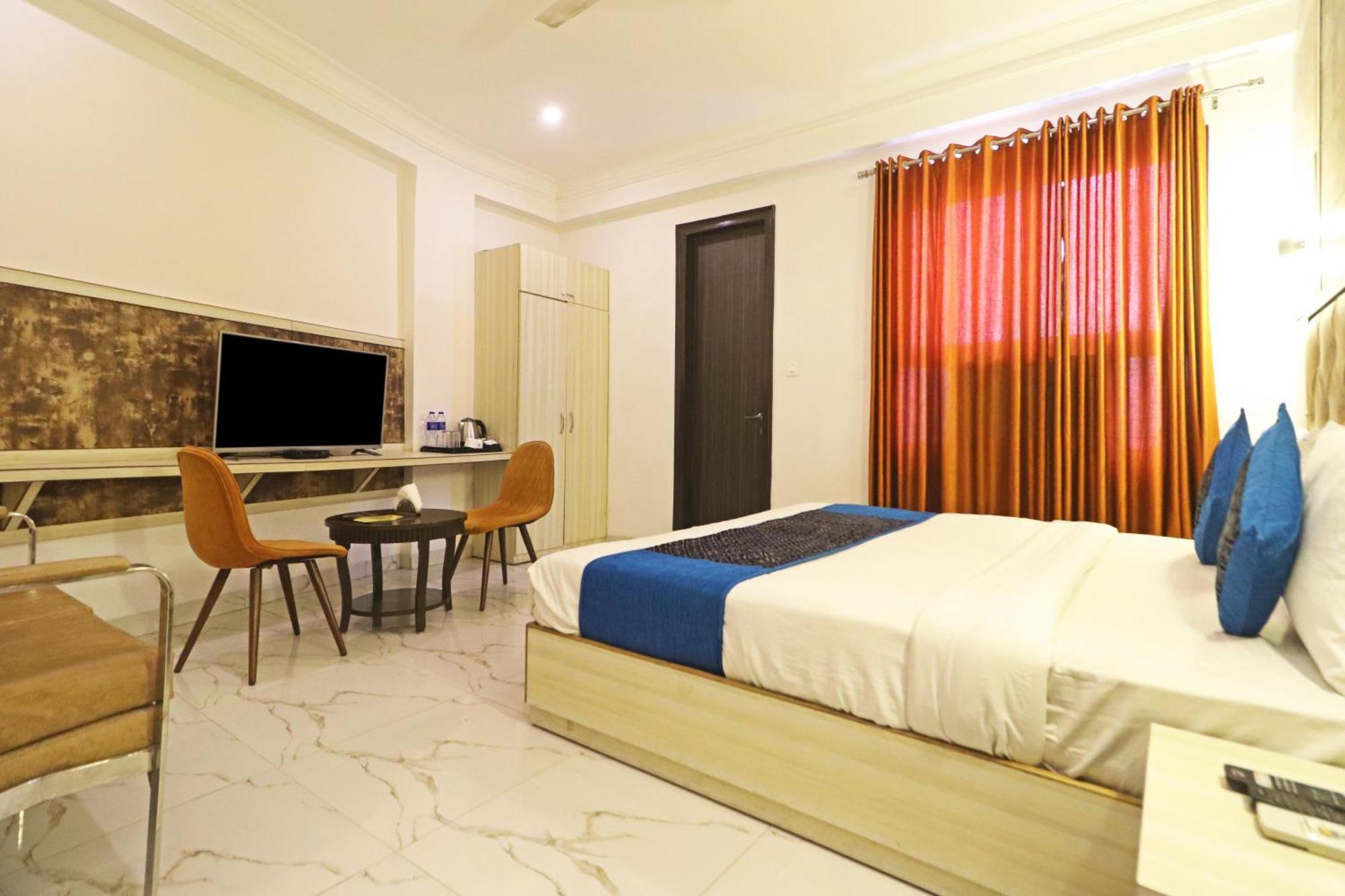Hotel Almora Inn - Near By Delhi International Airport - With Free Airport Pickup And Drop ニューデリー エクステリア 写真